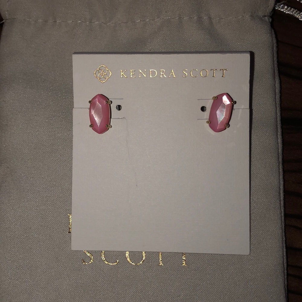NWOT Pink Kendra Scott studs